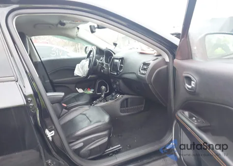 2020 Jeep Compass Limited 4X4 from USA, damaged, VIN 3C4NJDCB4LT128255